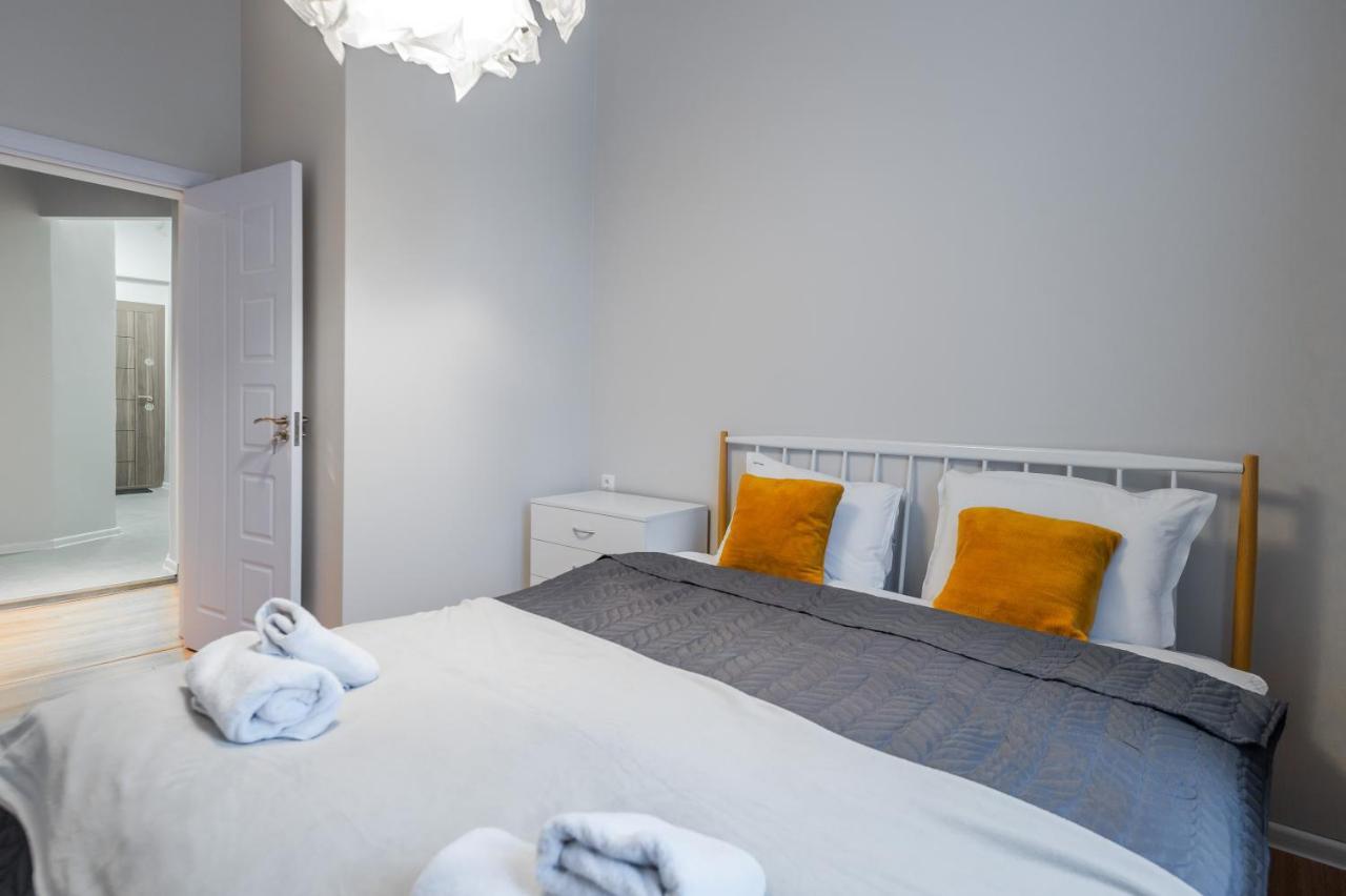 New Black & White - 2Bdr Apartment With Balcony Sofia Buitenkant foto